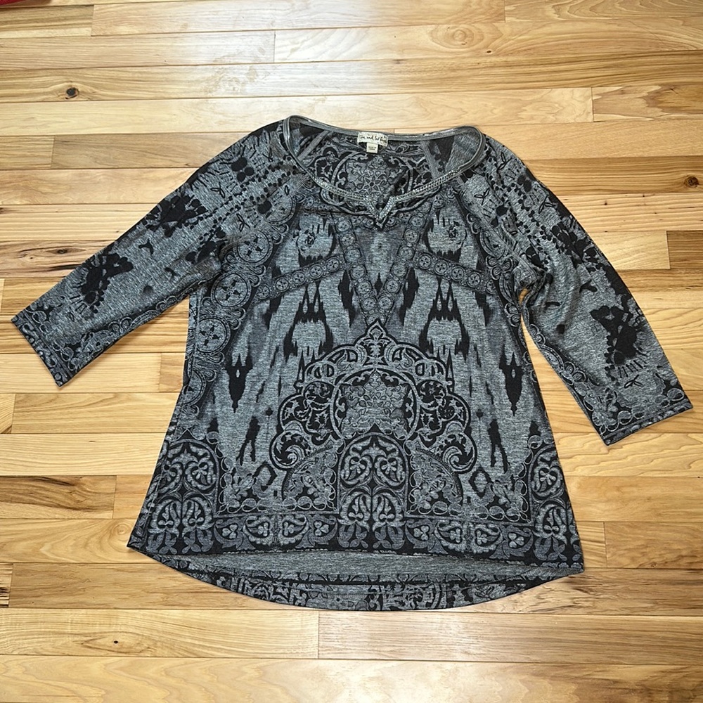 Live and Let Live black and silver top with small stud detail at the neck line